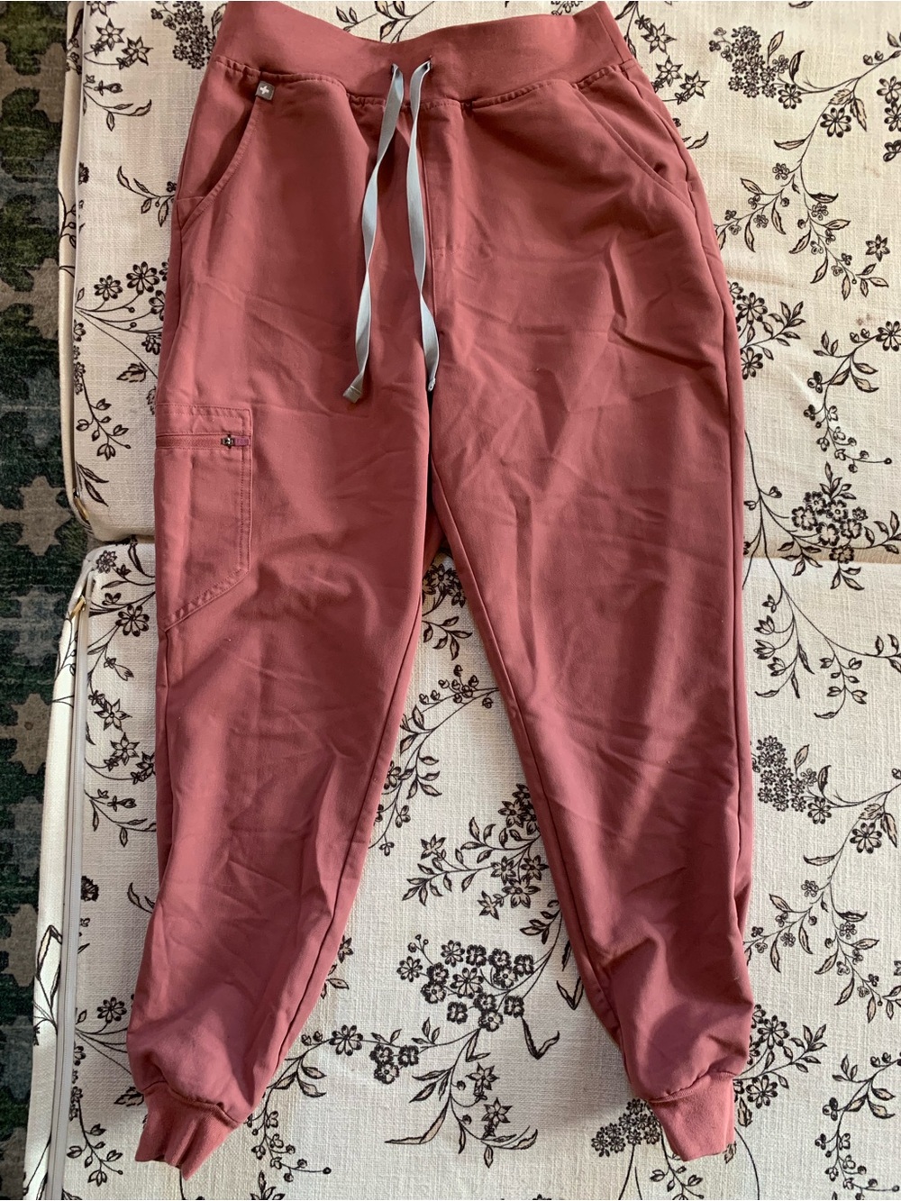 Figs Dusty Rose Jogger Scrubs